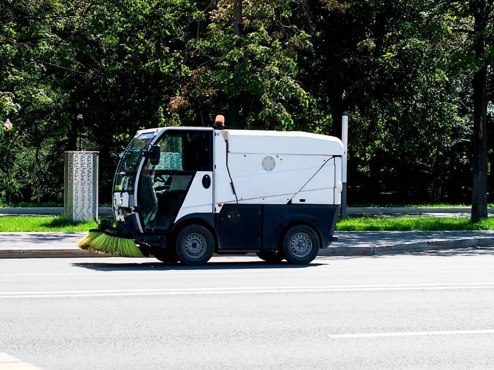 Certified Mechanics Repairing Dustcart